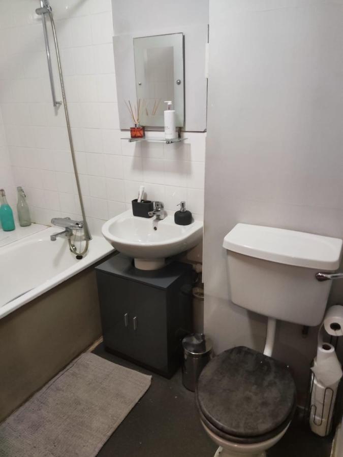 1 Bedroom Garden Flat Zone 2 London Exterior photo